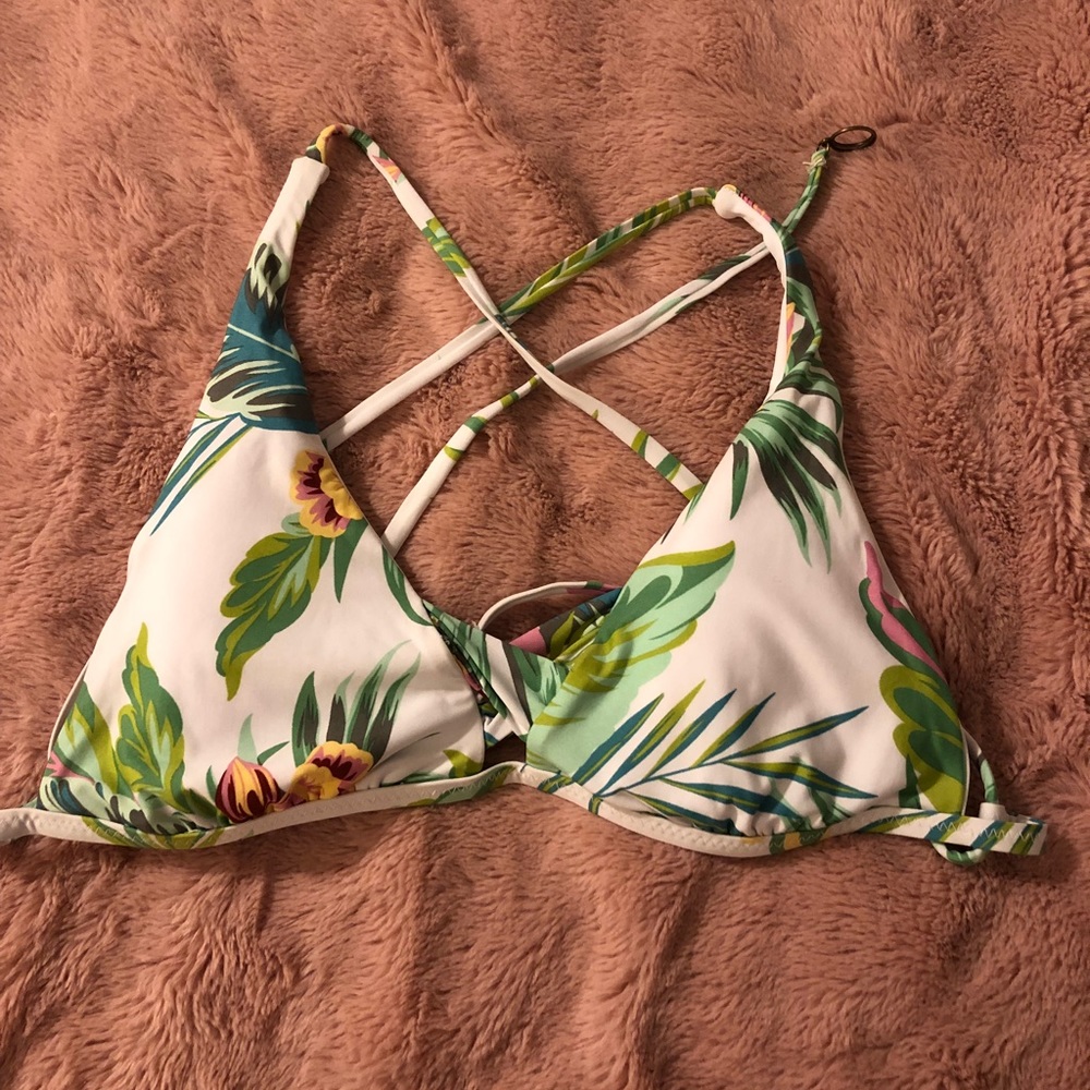 Sol Swim bikini top! Size medium